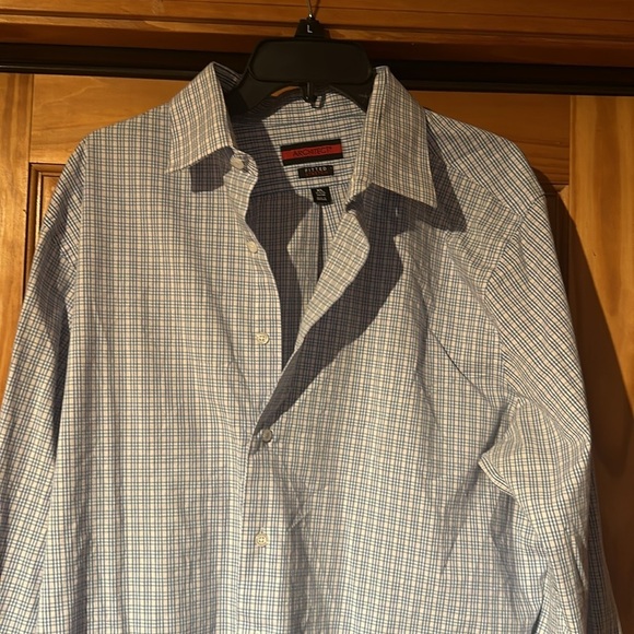 Men’s button up - Picture 2 of 3